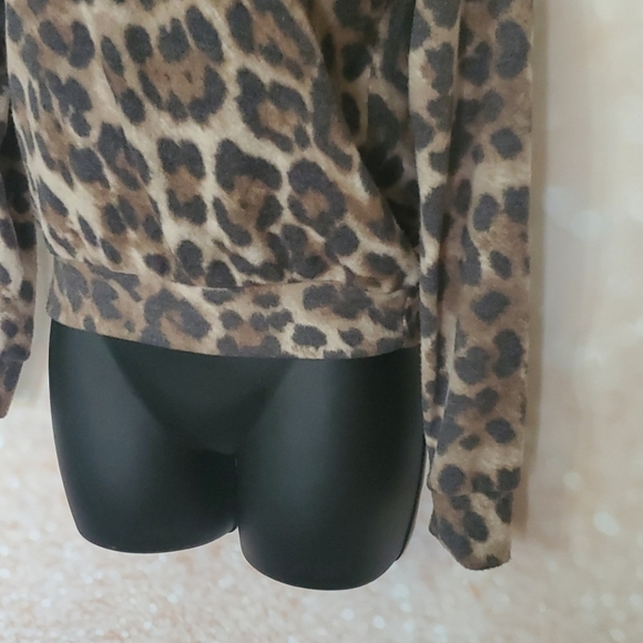 Gaze Super Soft Leopard Sweater - Picture 3 of 3